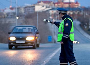 С 4 апреля будут лишать прав за отсутствие куртки: водителей ждет неожиданный сюрприз