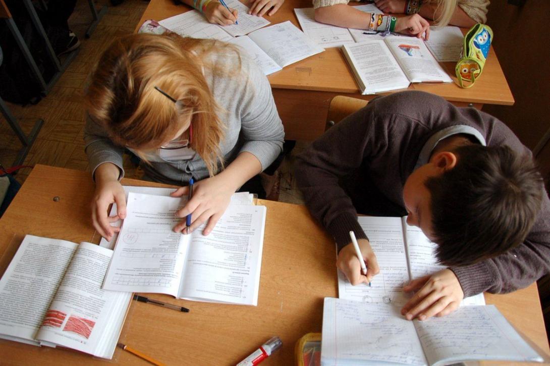 Отмена домашних заданий и контрольных: школьникам и родителям сообщили о новом решении